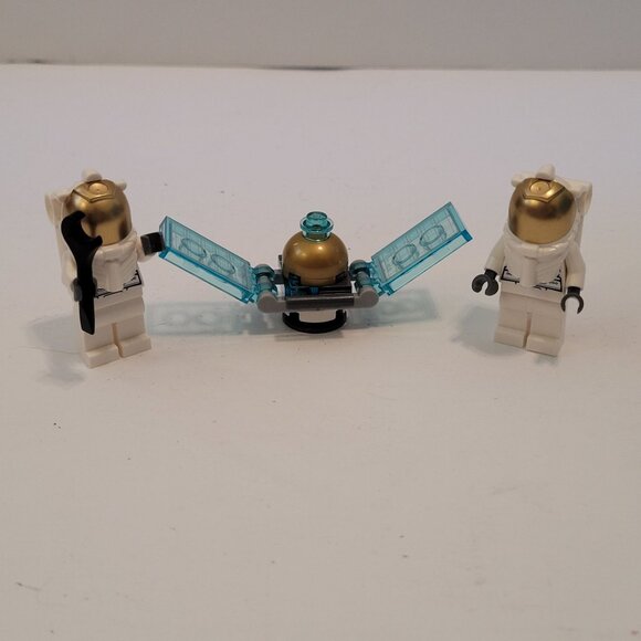 Lego City Space Shuttle Set 60078 Astronaut Minifigures Satellite Instructions - Picture 5 of 6
